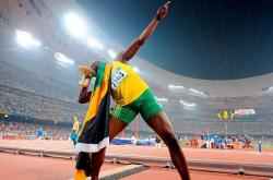 开云体育世界杯-霓虹赌城的午夜狂飙，博托莱托末圈绝杀，红牛险胜凯迪拉克